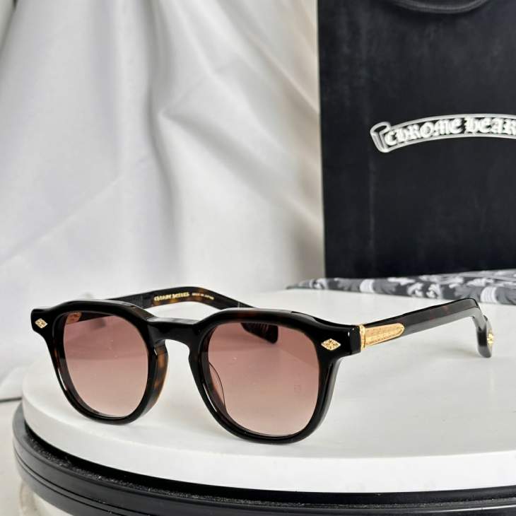 Picture of Chrome Hearts Sunglasses _SKUfw74808916fw